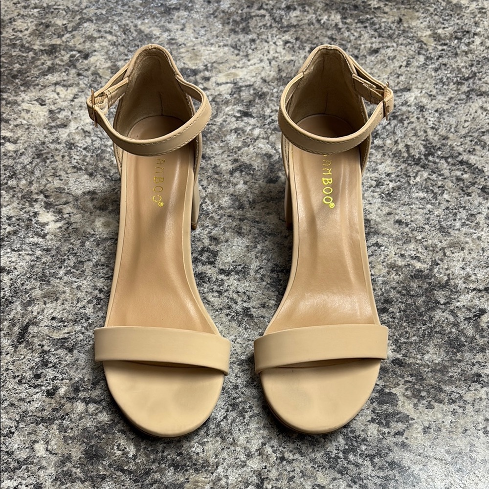 Nude heel